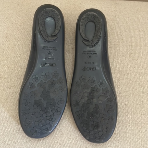 Oka B flats- size 9 - Picture 3 of 3